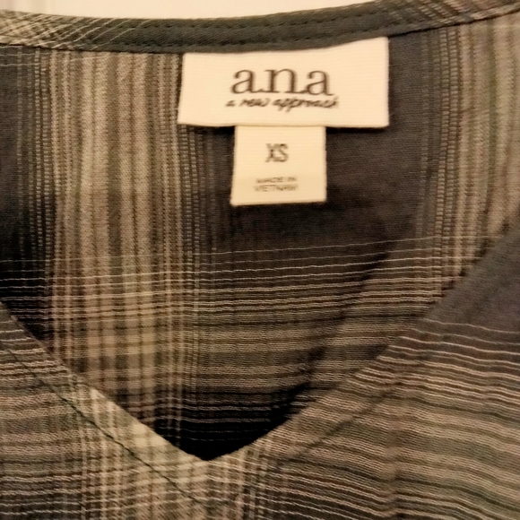 Ana light weight loose blouse XS - Picture 6 of 8